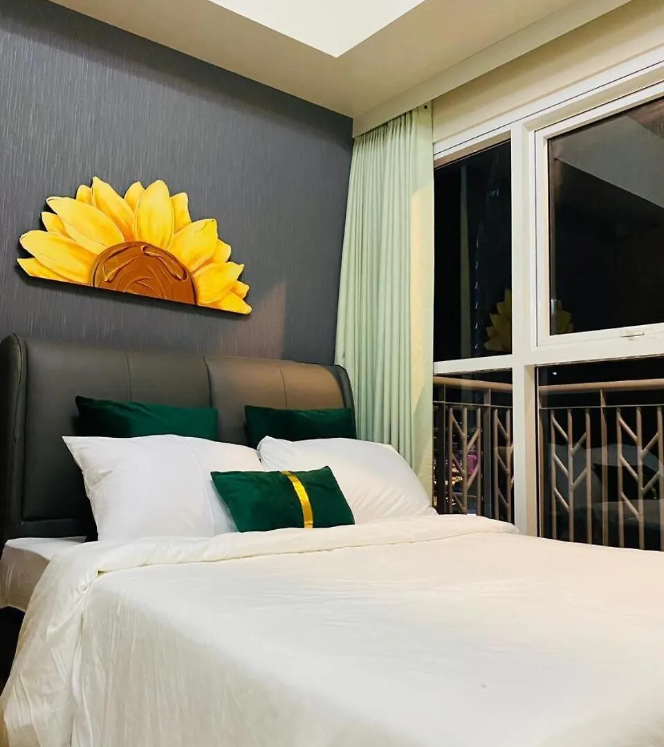 Savvy Suites Combined 5Br Near Okada Manille Appartement